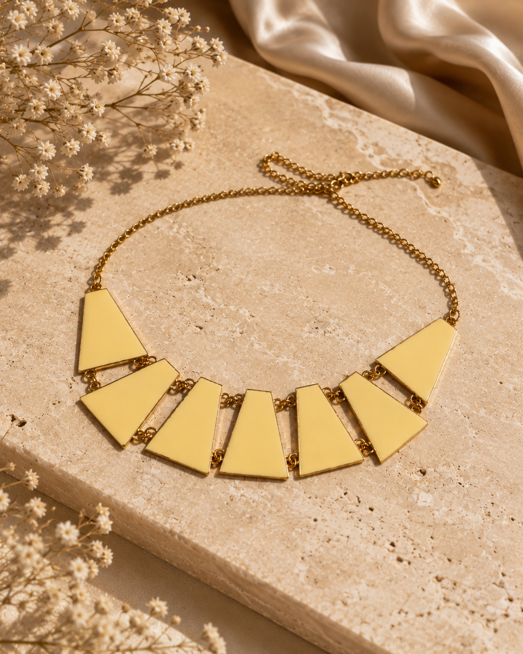 Cream Layered Interlock Chain